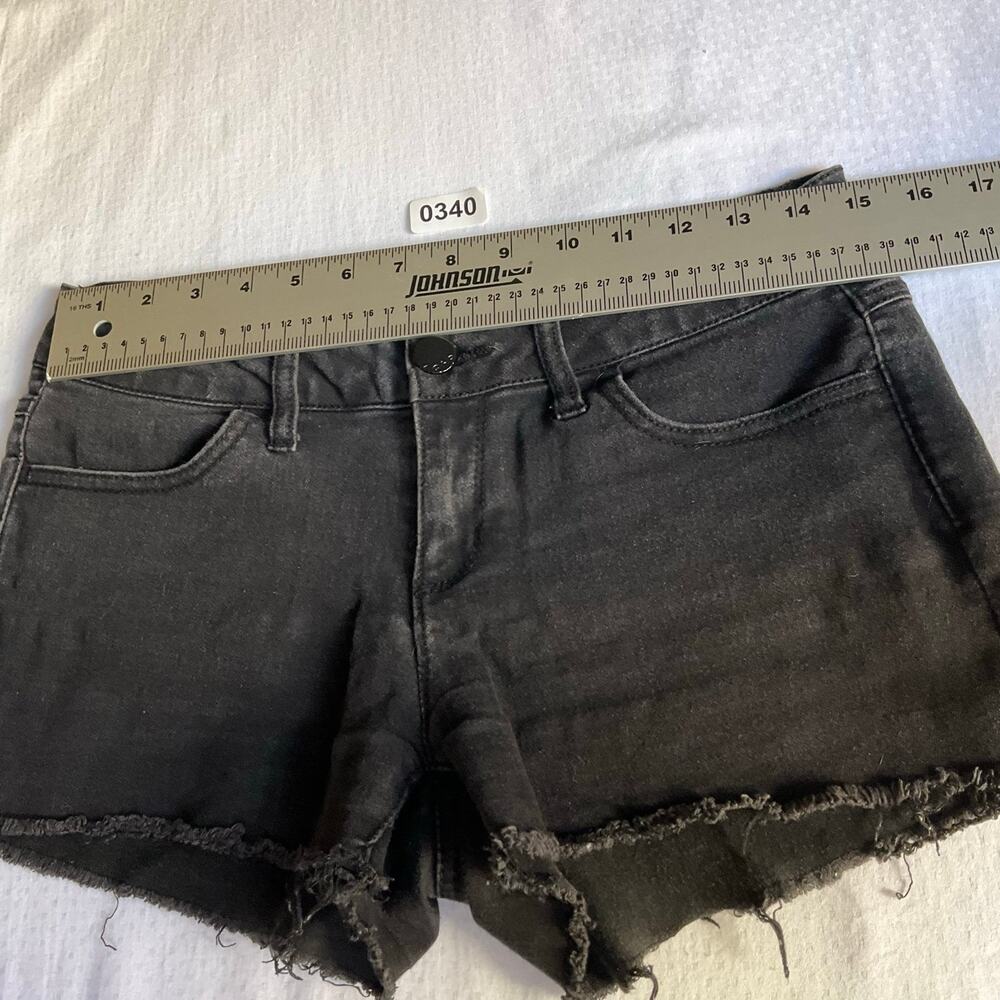 No Boundaries Women Summer Jeans Shorts Denim size 30, Black - Picture 2 of 9
